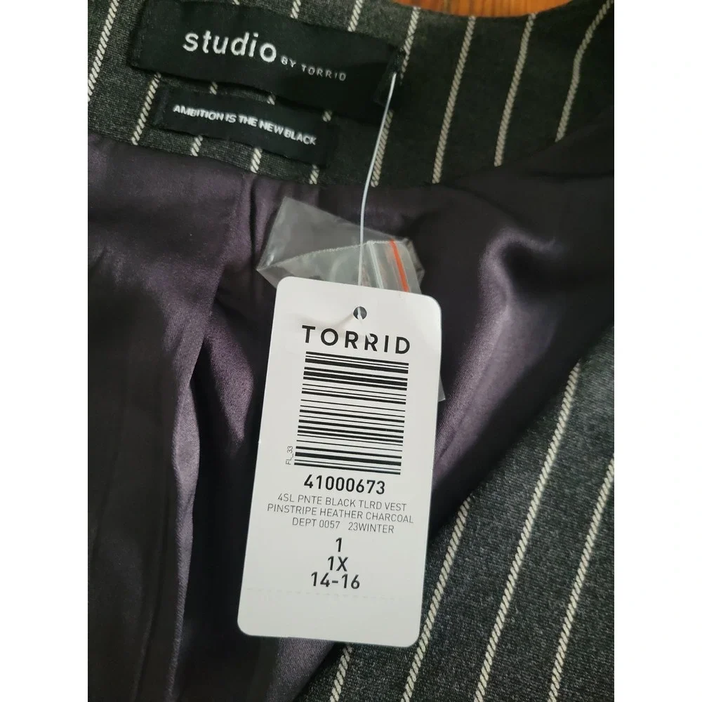 Torrid Studio Tailored Vest Womens 1X Heather Charcoal Grey Waistcoat Pinstripe